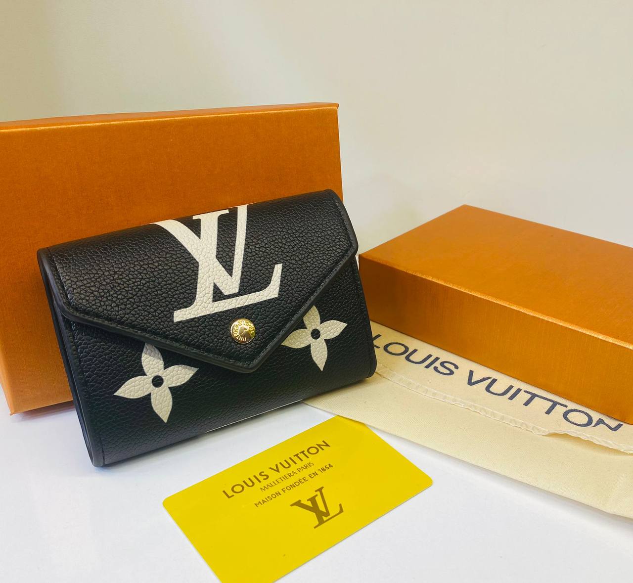 LV Victorine Empreinte - vue 6